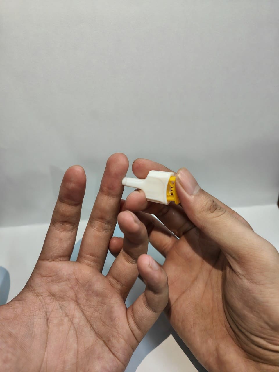 Thu mẫu máu đầu ngón tay